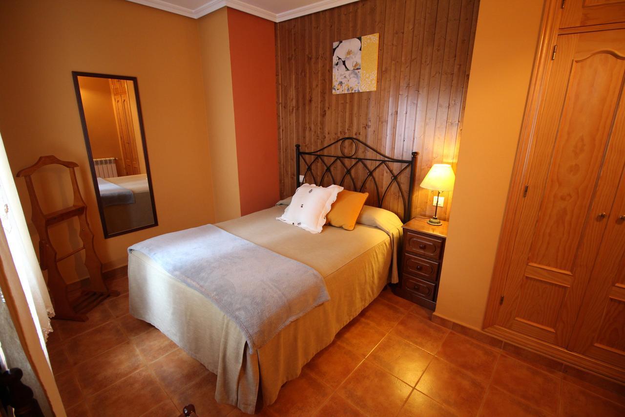 Sierra De Monfrague Apartment ตอร์เรฮอน เอล รูบิโอ ภายนอก รูปภาพ